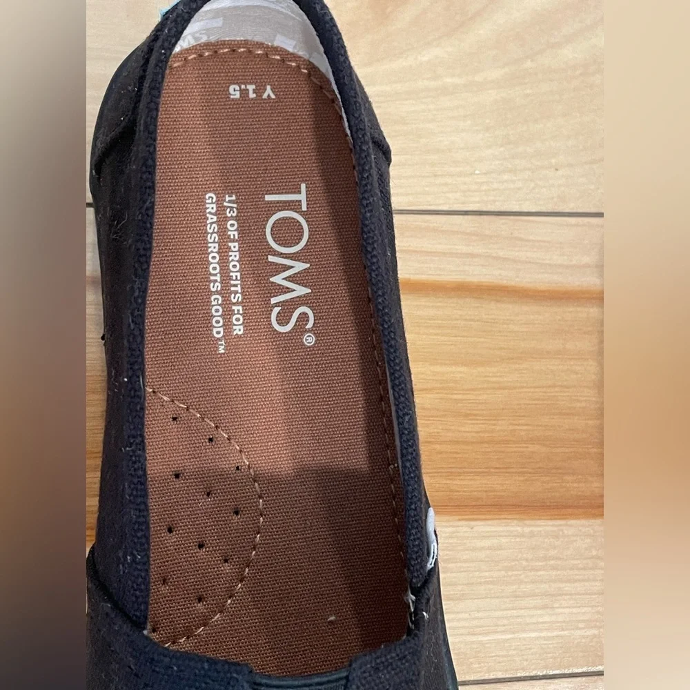 TOMS Canvas Youth Size 1.5‎